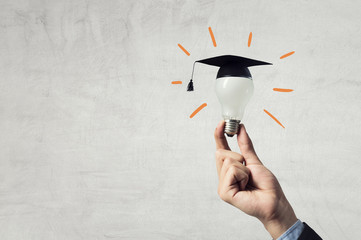 160cm、45kg的男生该如何穿衣搭配啊、春、夏、秋季。