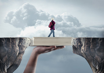 160cm、45kg的男生该如何穿衣搭配啊、春、夏、秋季。