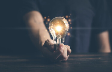 谁说宁次小时候喜欢雏田的-