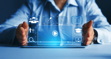 谁说宁次小时候喜欢雏田的-